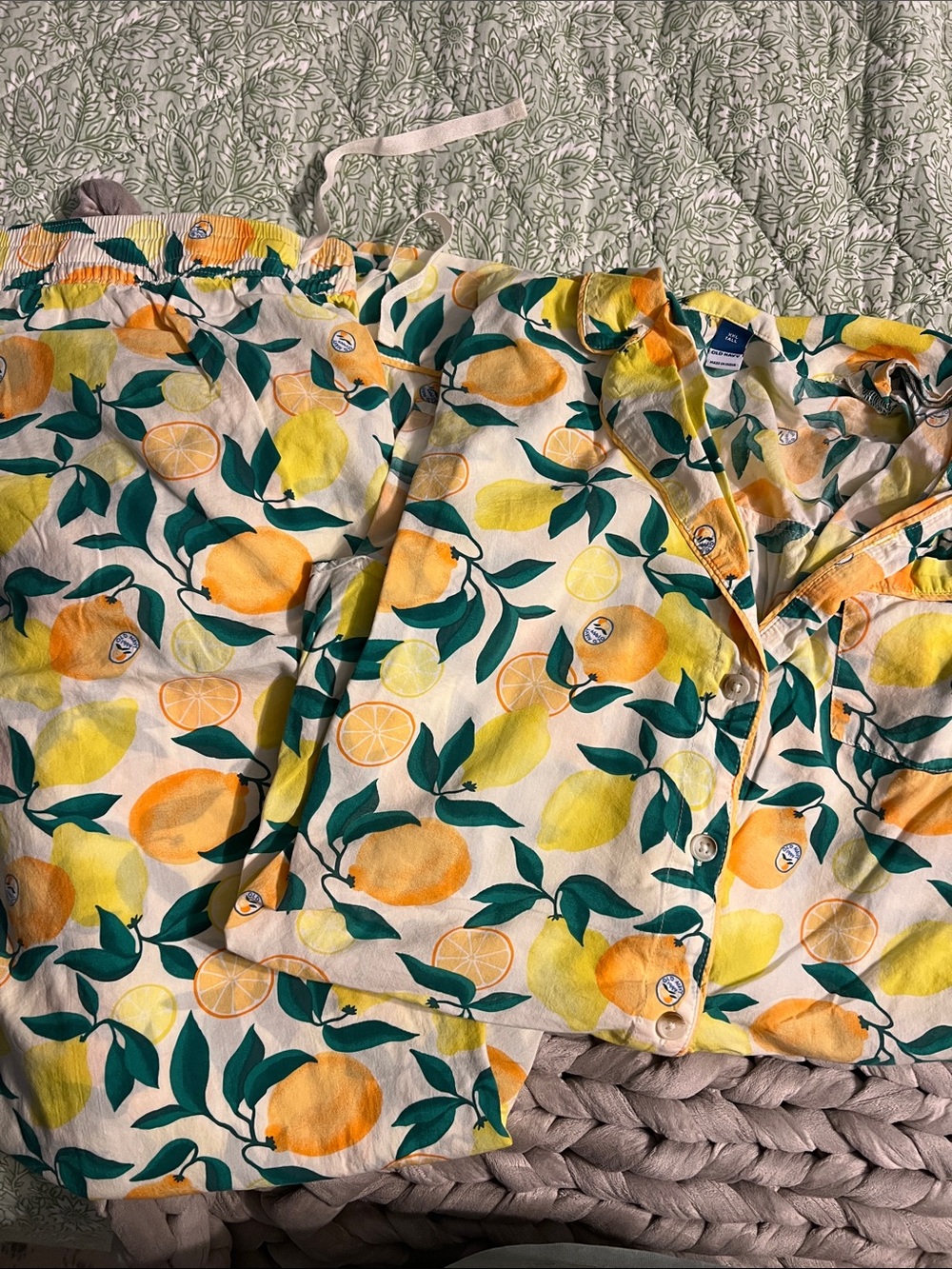 Old Navy Lemon Print Short Pajama Set - Yellow & Green - Picture 3 of 4